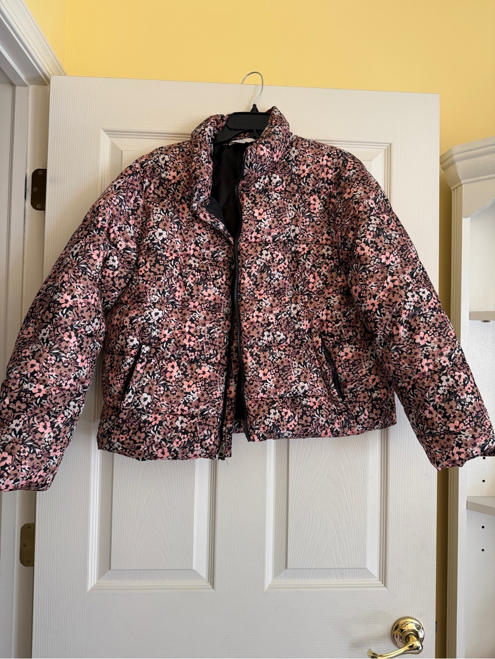 Time and Tru Pink Floral Quilted Puffer Jacket